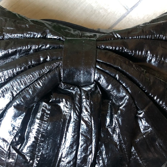 Vintage genuine eel skin shoulder bag purse with bow detail in black. - Picture 3 of 8